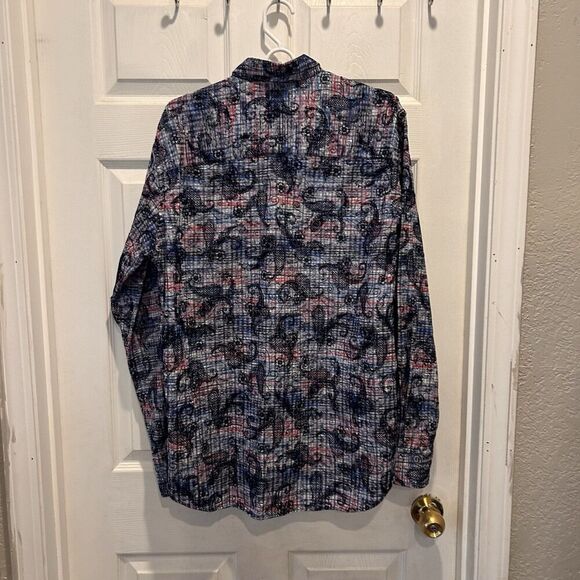 Buckle Eight X‎ Static Motion Button Down Shirt Men’s Size Large Contrast Cuff - Picture 8 of 10